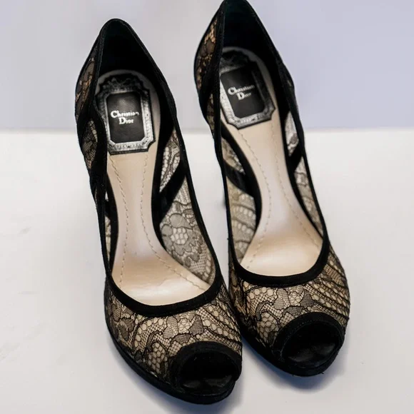 CHRISTIAN DIOR Lace & Suede Pump - Picture 2 of 10